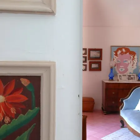 Casa Maria 6&2, Emma Villa