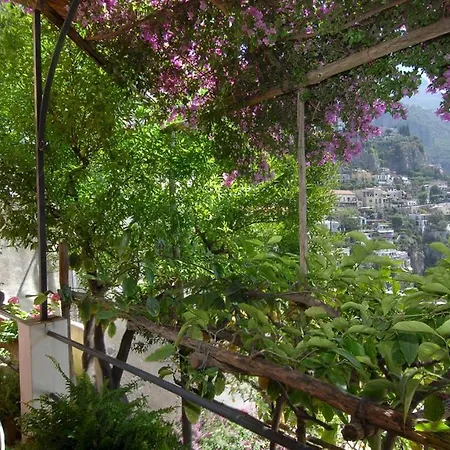 Casa Maria 6&2, Emma *