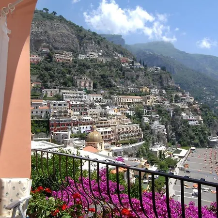 Casa Maria 6&2, Emma Vila *