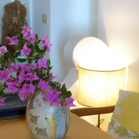 Casa Maria 6&2, Emma Vila *